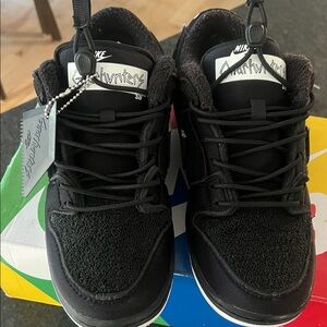 Nike SB Dunk Low Gnarhunters